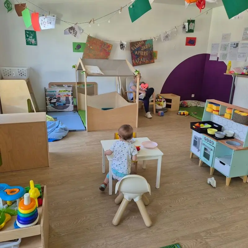 Intérieur de la crèche, espace de jeu